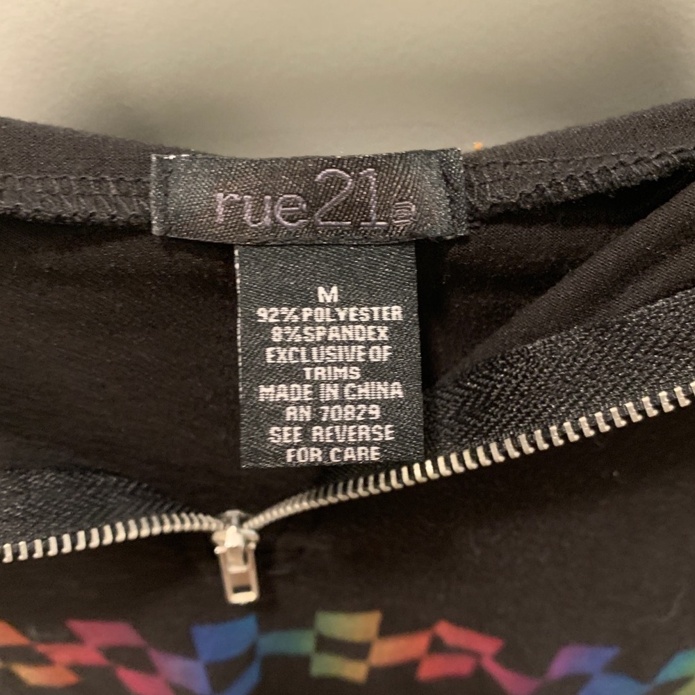 RUE21 - black quarter zip cropped hoodie, size M, in great condition - Picture 6 of 6
